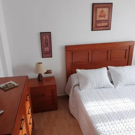 Piso Plaza Cantarero * نيرخا